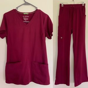 Healing hands XS top and XS-TALL bottoms. Wore once!